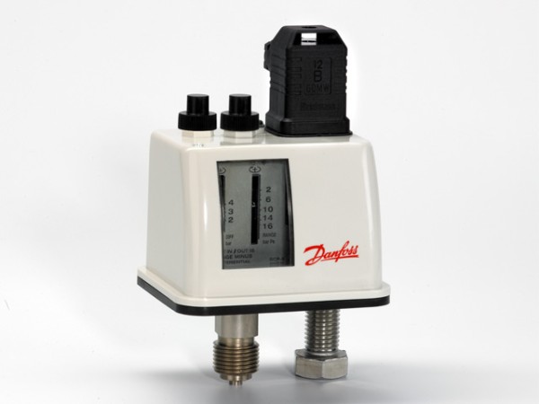 Danfoss Druckschalter BCP 2 mit einpoligem Umschaltkontakt 017B0006